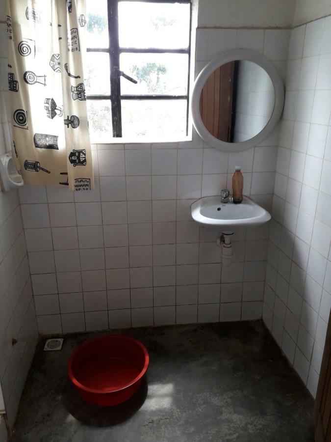 Masaka Backpackers, Tourists Cottage & Campsite Εξωτερικό φωτογραφία